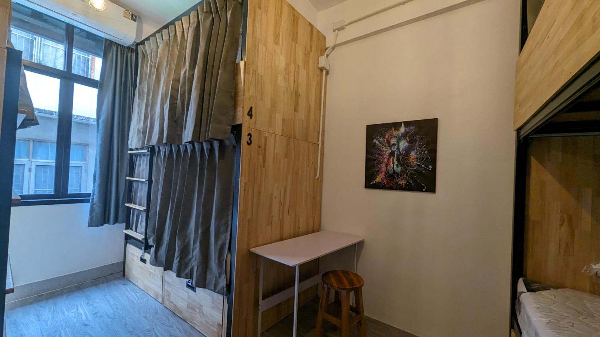 Urban Jungle Hostel Bangkok Extérieur photo