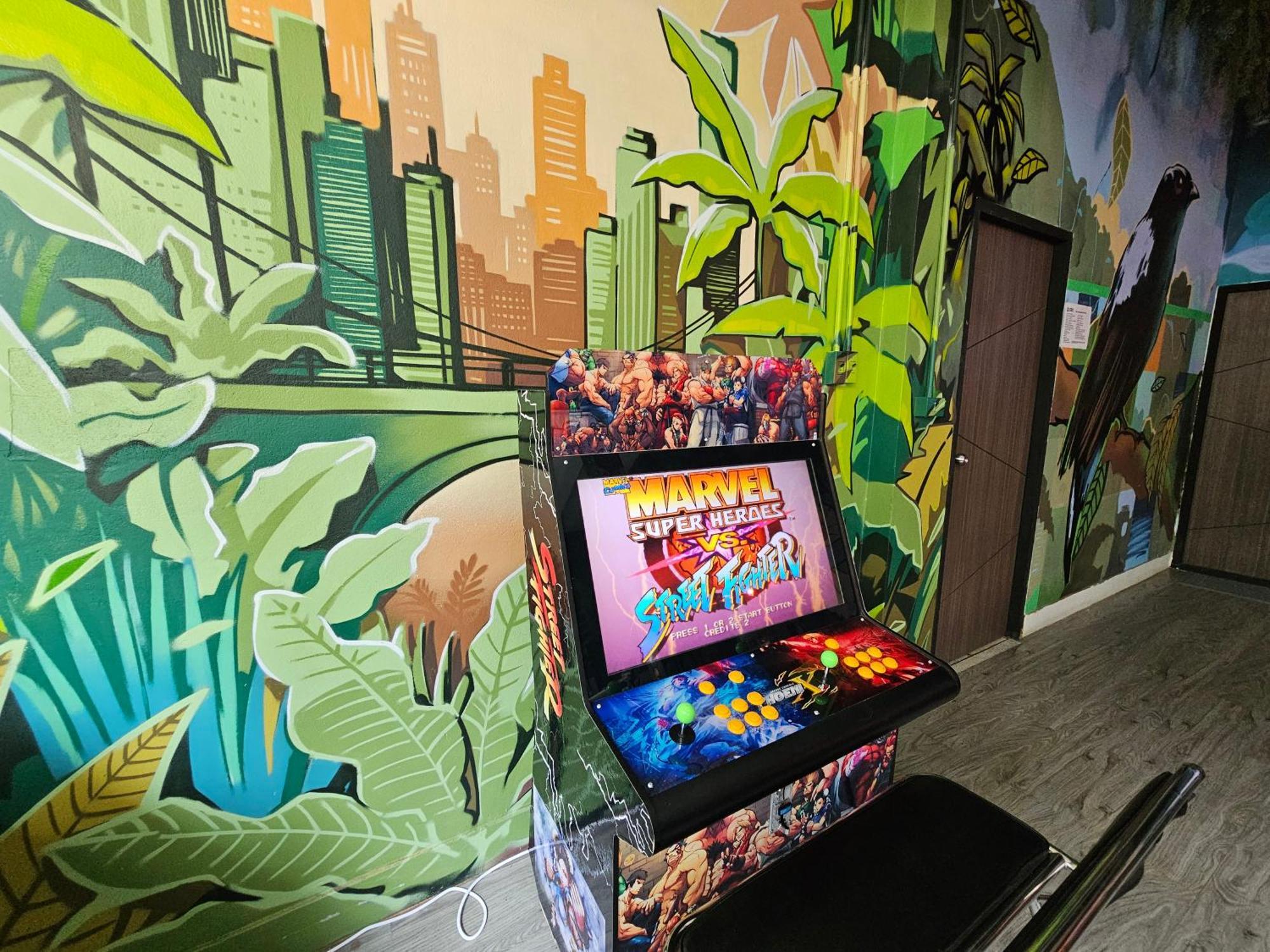 Urban Jungle Hostel Bangkok Extérieur photo