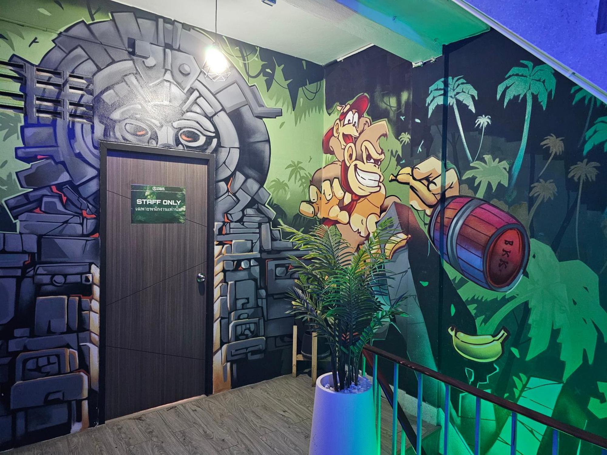 Urban Jungle Hostel Bangkok Extérieur photo