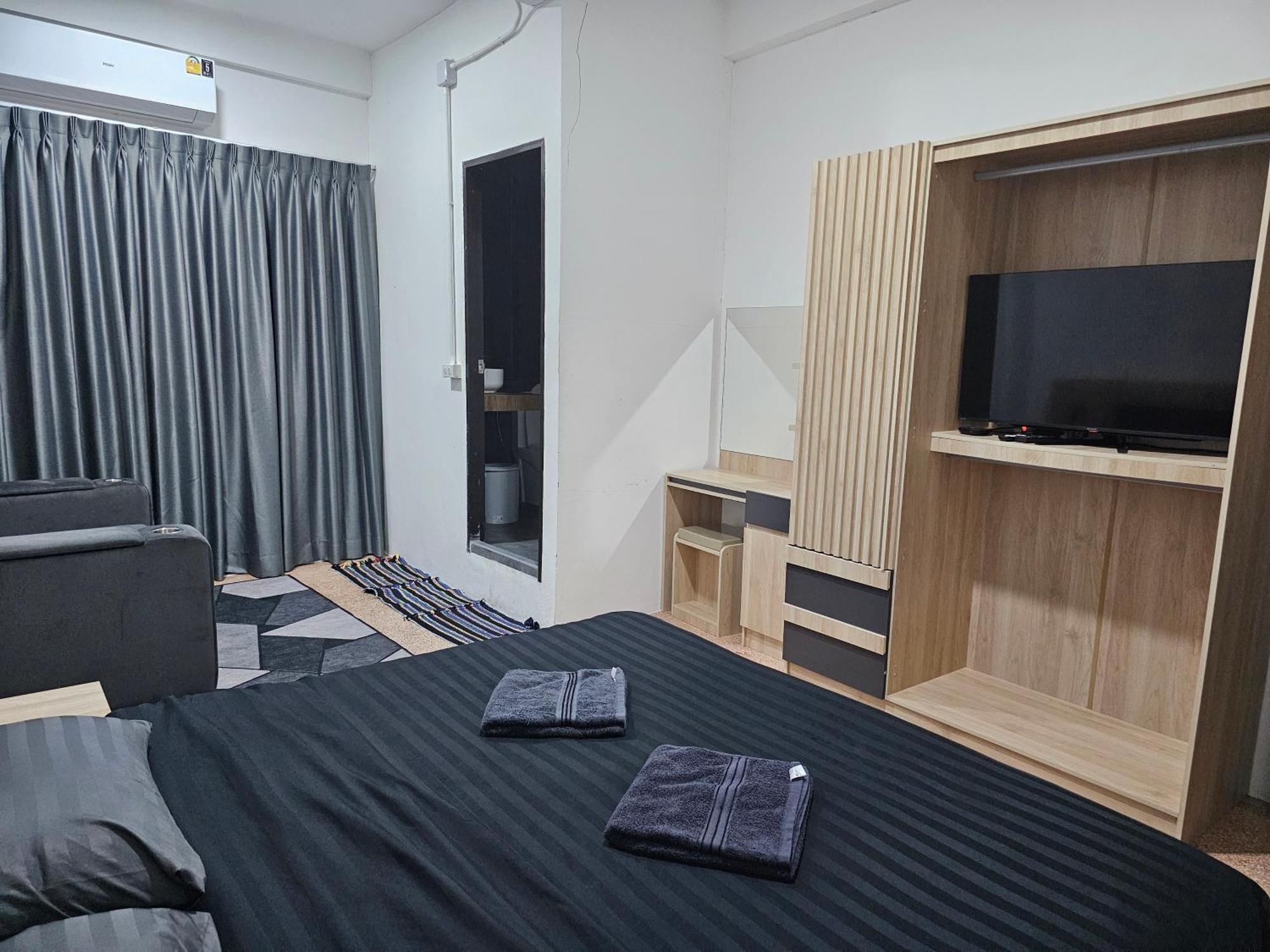 Urban Jungle Hostel Bangkok Extérieur photo